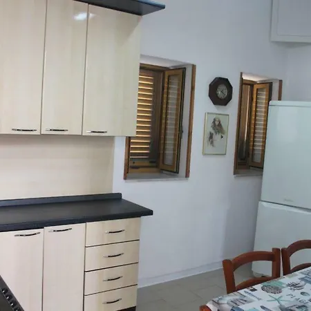 Roberta Ab480 Apartment